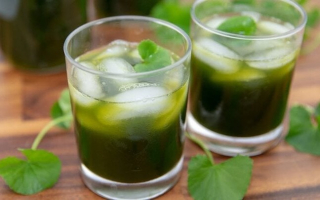 Những người không nên uống nước rau má dù thích đến mấy