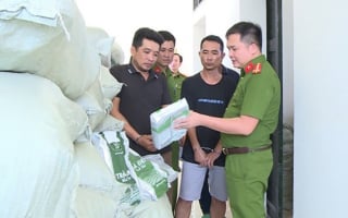 Trách nhiệm hình sự trong vụ mua bán hàng tấn trà sữa giả