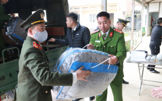 Công an tỉnh Sơn La: 'Xuân thiện nguyện - Tết an khang' xua tan giá lạnh nơi vùng cao Sơn La