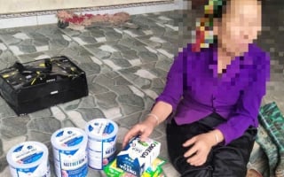 Công an vào cuộc vụ nhóm đối tượng dụ người già tặng 1 gói hạt nêm, “ép” mua sữa lạ tiền triệu