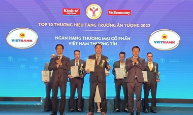 Vietbank vào top 10 thương hiệu tăng trưởng ấn tượng 2022