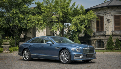 Bentley Flying Spur Hybrid ra mắt tại Việt Nam, giá từ 16,8 tỷ đồng