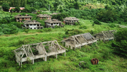 Hàng loạt biệt thự, resort bỏ hoang ở ven biển Đà Nẵng