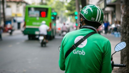 Grab lại đơn phương thu phụ phí người dùng dịp Tết Nguyên đán Quý Mão 2023