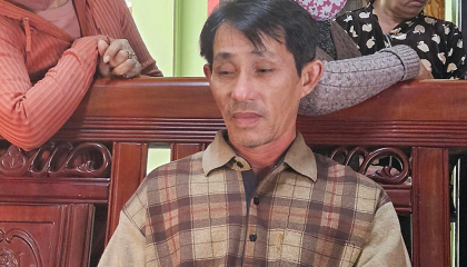 Dốc toàn lực tìm kiếm 5 ngư dân Phú Yên mất tích trong thời tiết xấu