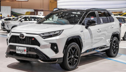 Toyota RAV4 GR Sport PHEV ra mắt tại Đông Nam Á, giá hơn 1,8 tỷ đồng