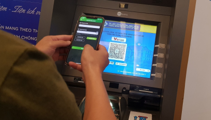 Làm thế nào rút tiền qua ATM liên thông giữa các ngân hàng mà không cần mang thẻ?