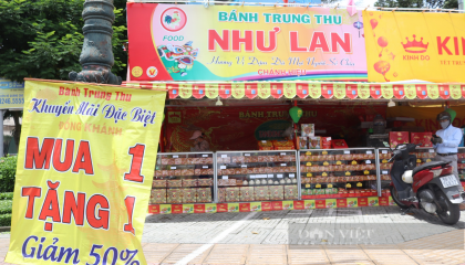 Bánh trung thu 'mua 1 tặng 4' khắp nơi, vì sao Như Lan, Kinh Đô, Kido không thấy giảm?