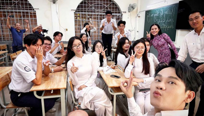 MC Hồng Phúc dùng toàn bộ tiền từ MV ca nhạc ủng hộ học sinh Cao Bằng bị ảnh hưởng do bão Yagi