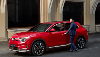 So găng VF 8 với Honda CR-V e: HEV RS: Xe điện vẫn “trên cơ” hoàn toàn xe hybrid