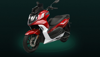 Alva One XP - xe máy điện thách thức cả 'vua tay ga' Honda