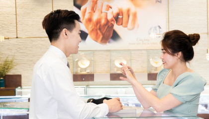 Giá vàng tăng sốc, mỗi ngày PNJ thu về bao nhiêu tiền?