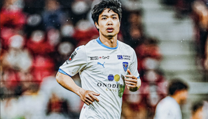 Bị “ném đá” vì Công Phượng, HLV Yokohama FC vội giải thích