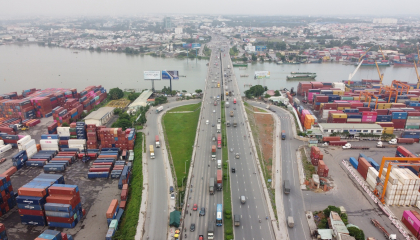 TP.HCM đẩy nhanh tiến độ quy hoạch, phát triển các trung tâm logistics