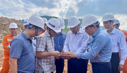 Đội xung kích EVNSPC: Khẩn trương các giải pháp hỗ trợ thi công Dự án ĐZ 500kV mạch 3 Quảng Trạch – Phố Nối
