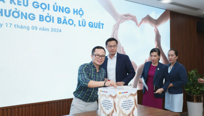 Tập thể Vietbank quyên góp hơn 700 triệu trong 120 phút của lễ phát động kêu gọi ủng hộ đồng bào