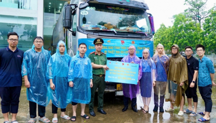 Đoàn thanh niên Vietcombank hỗ trợ đồng bào tỉnh Thái Nguyên, Yên Bái bị thiệt hại do cơn bão số 3