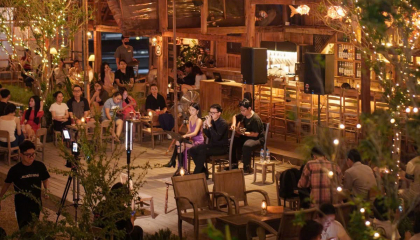 Valentine đi đâu chơi ở Sài Gòn? Hẹn hò cà phê rooftop, nghe nhạc, xem phim cực 'chill'