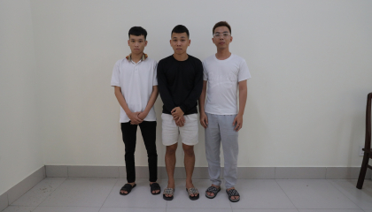 Bắt 4 người trong đường dây dùng app tình yêu đánh giá phim để hưởng hoa hồng, chiếm đoạt 5 tỷ đồng