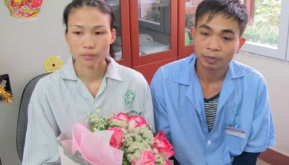 Đám cưới chưa từng có nơi bệnh viện và mối tình "chị-em" đầy duyên số
