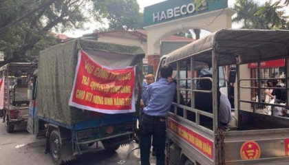 Xe ba gác vây kín cổng, HABECO nói gì?
