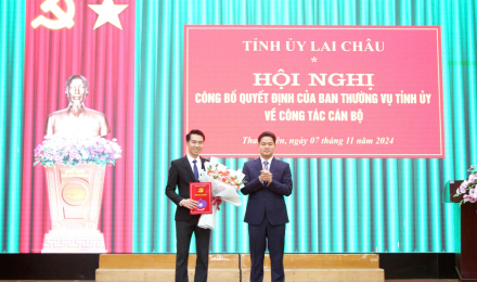 Lai Châu: Công bố quyết định Phó Bí thư Huyện ủy Than Uyên