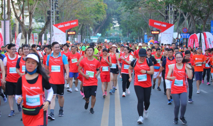 Sống động mùa lễ hội qua Giải Marathon Quốc tế TP.HCM