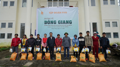 Tập đoàn FVG tặng hơn 1.000 suất quà hỗ trợ đồng bào miền núi Quảng Nam bị ảnh hưởng do bão lũ
