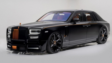 Rolls-Royce Phantom bản độ được chào bán với giá gần 1 triệu USD