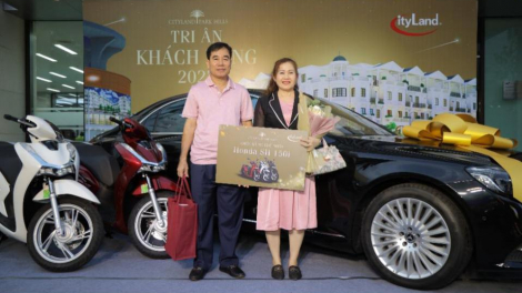 CityLand trao xe Mercedes-Benz S450L cho khách hàng may mắn nhất