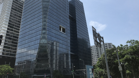 Toà nhà HUD Tower “phá vỡ” quy hoạch trên tuyến đường Lê Văn Lương