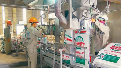 Hoá chất Đức Giang (DGC): Quý III giá vốn tăng mạnh, lợi nhuận lao dốc