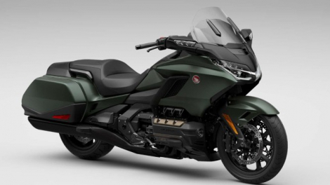 Honda Gold Wing 2024 màu xanh chống đạn ra mắt, giá hơn 600 triệu 