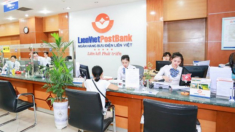 Vợ Phó tổng LienVietPostBank muốn bán hết LPB 