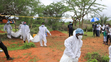 Phát hiện 47 thi thể liên quan tới 'giáo phái nhịn đói' Kenya