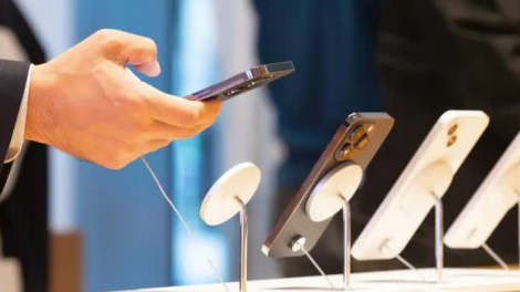 iPhone 14 dẫn đầu doanh số smartphone toàn cầu khi người tiêu dùng ưa chuộng điện thoại cao cấp