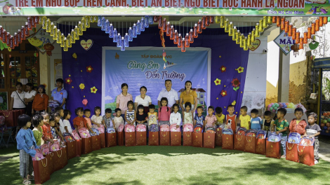 Quảng Nam: FVG tiếp sức “Cùng em đến trường” tại huyện miền núi Đông Giang