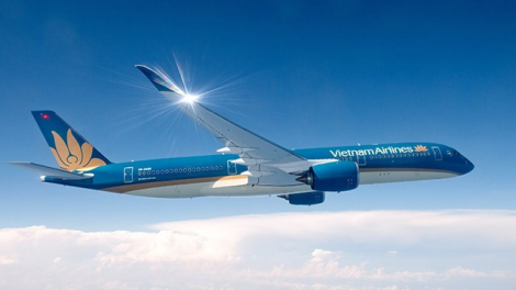 Vietnam Airlines ước doanh thu 2023 tăng 30%, cổ phiếu HVN có thể ở lại sàn HoSE