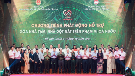 LPBank chung tay vì cộng đồng: Trao 100 tỷ đồng xoá nhà tạm, nhà dột nát