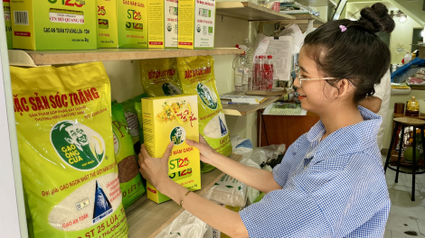 Gạo ST25, đặc sản OCOP “cháy hàng” trước Tết