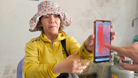 Người phụ nữ đến cửa hàng điện thoại di động đăng ký gói data 4G, bỗng dưng tài khoản mất gần 20 triệu đồng
