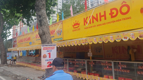 Bánh trung thu “mua 1 thành 4” khắp Sài Gòn, vì sao Như Lan, Kinh Đô, Kido không thấy giảm?
