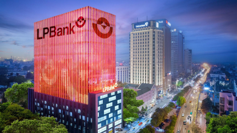 LPBank (LPB) muốn mua 5% vốn cổ phần của FPT