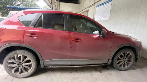 Đã xác định được tài xế vụ ô tô CX-5 đẩy xe máy dưới gầm xuyên qua 2 quận ở Hà Nội
