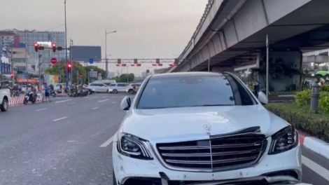 Vụ ô tô Mercedes tông 10 xe máy ở TP.HCM: Nạn nhân phải truyền 37 đơn vị máu nhưng vẫn tử vong