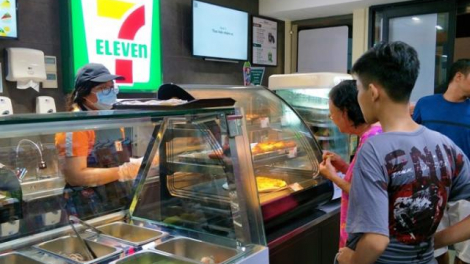 7-Eleven – khúc dạo đầu mờ nhạt