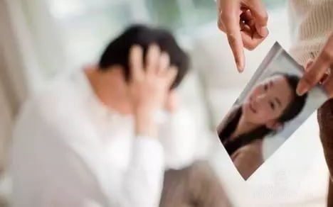 Quan tham bị nhân tình 'dắt mũi' đau nhất trong lịch sử, tưởng thâm sâu ai dè bị lừa ngoạn mục