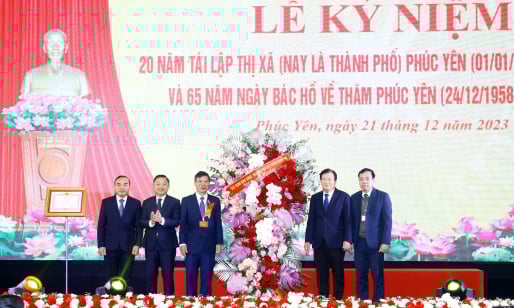 Kỷ niệm 20 năm tái lập thị xã Phúc Yên: “Vững bước trên con đường hội nhập và phát triển'