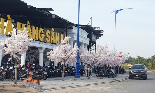 Nhà hàng Sân Bay ở Cần Thơ xây dựng không phép trên đất trồng lúa vì sao chưa cưỡng chế tháo dỡ?