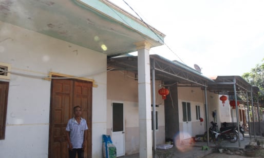 Một già làng vùng dân tộc Raglai ở Khánh Hòa kiên trì vận động xây nên những ngôi nhà mới